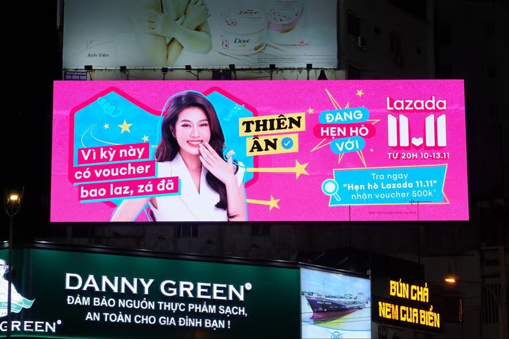 DOOH Outdoor DOOH Outdoor