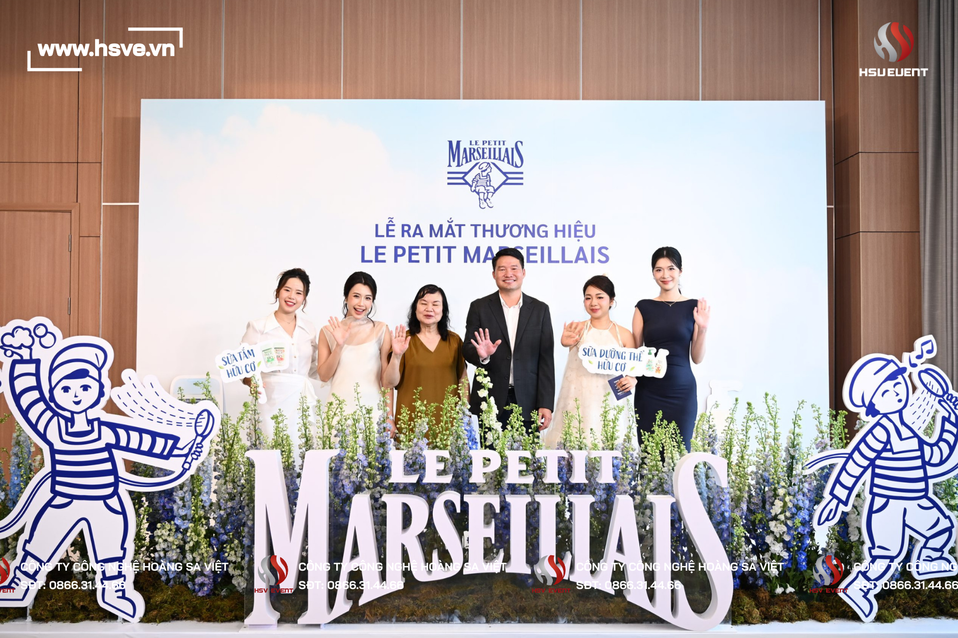 Sự Kiện Lễ Ra Mắt