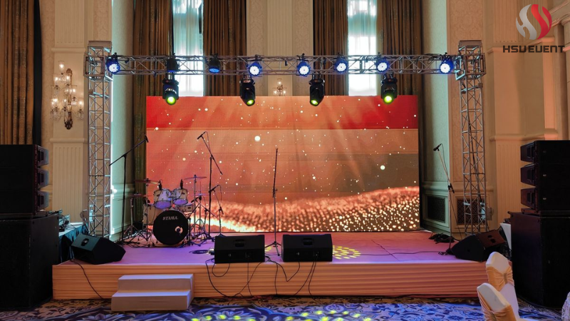 Hệ thống sân khấu và backdrop sự kiện chuyên nghiệp