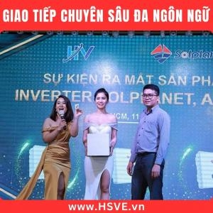 The Role of Bilingual MCs in International Events