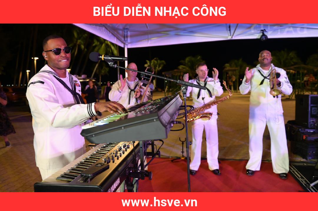 Biểu Diễn Nhạc Công Biểu Diễn Nhạc Công