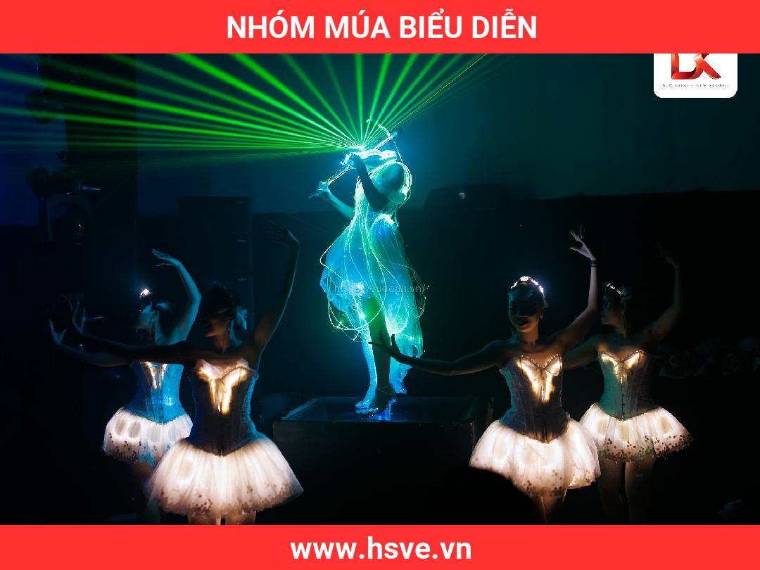 Nhóm Múa Biểu Diễn Nhóm Múa Biểu Diễn