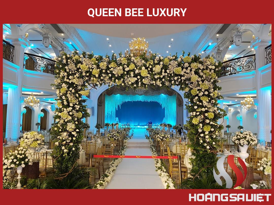Queen Bee Luxury Queen Bee Luxury