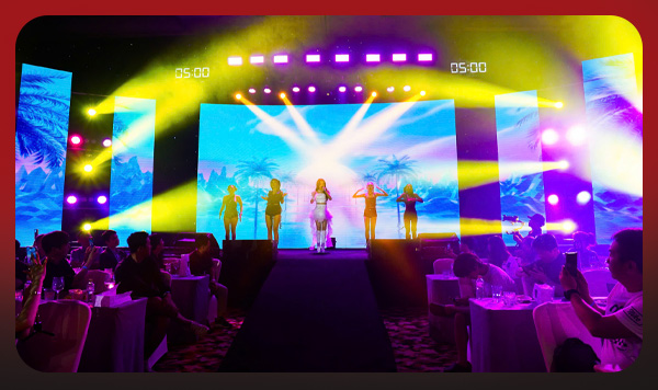 NHÓM MÚA VŨ ĐOÀN